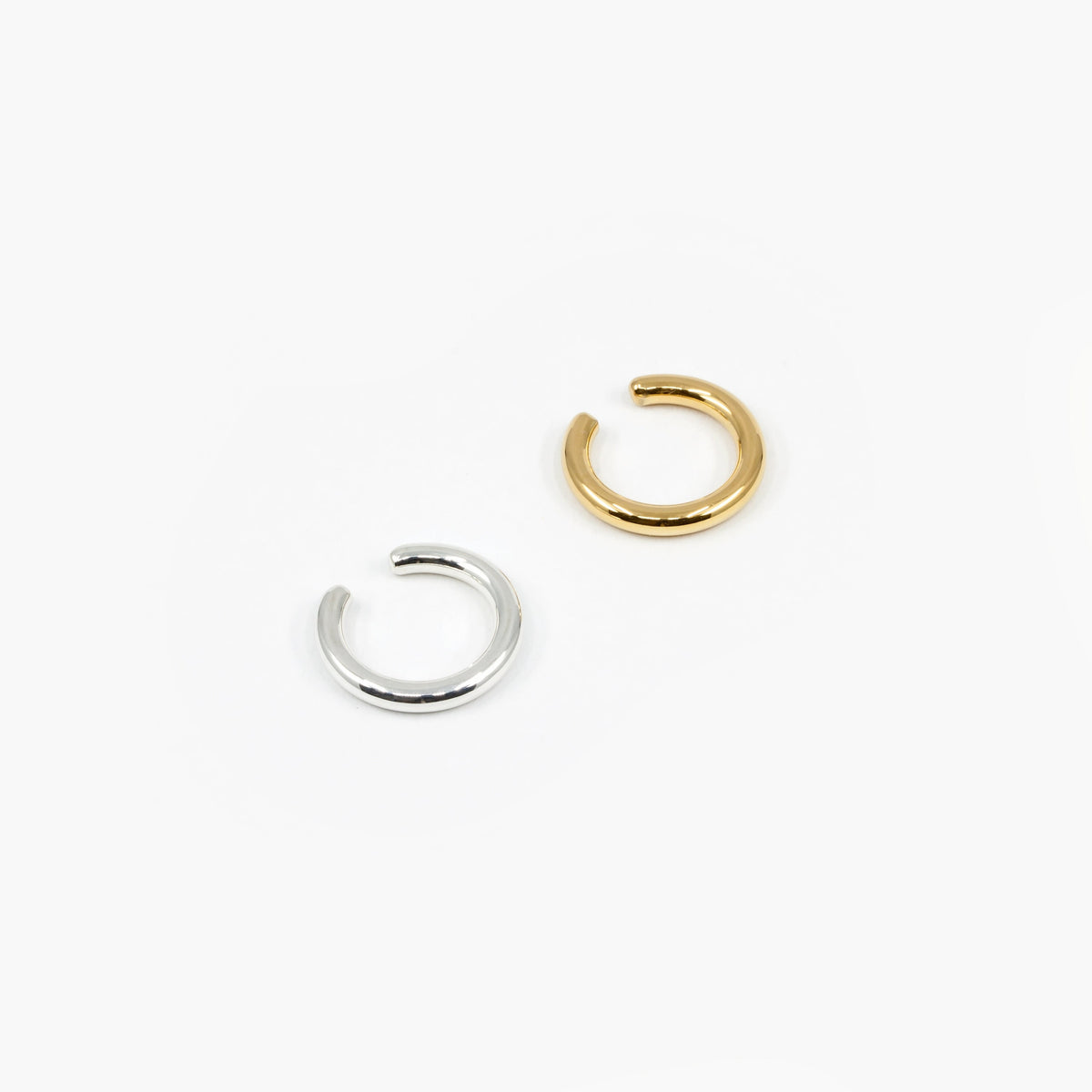 BOLD EAR CUFF
