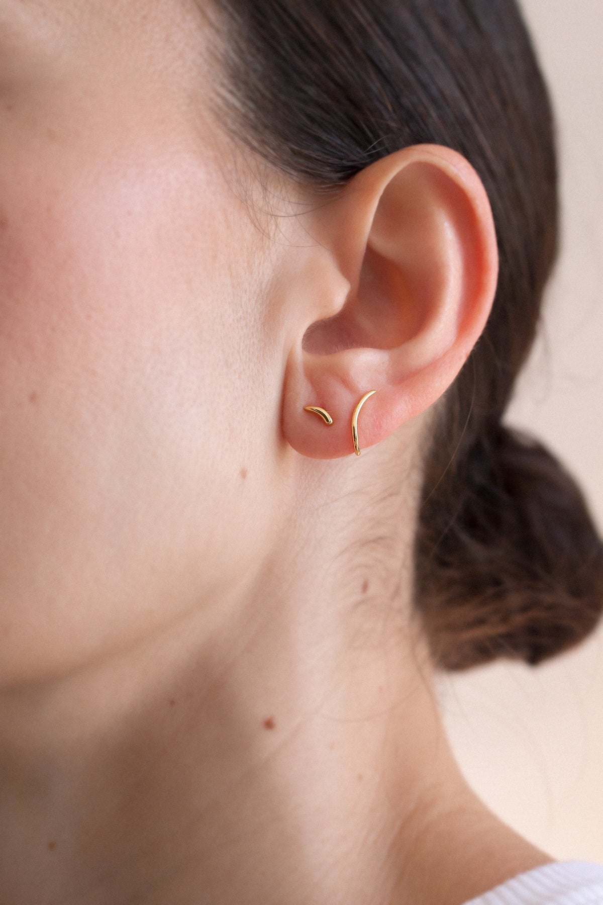 BRISA LOOP EARRING