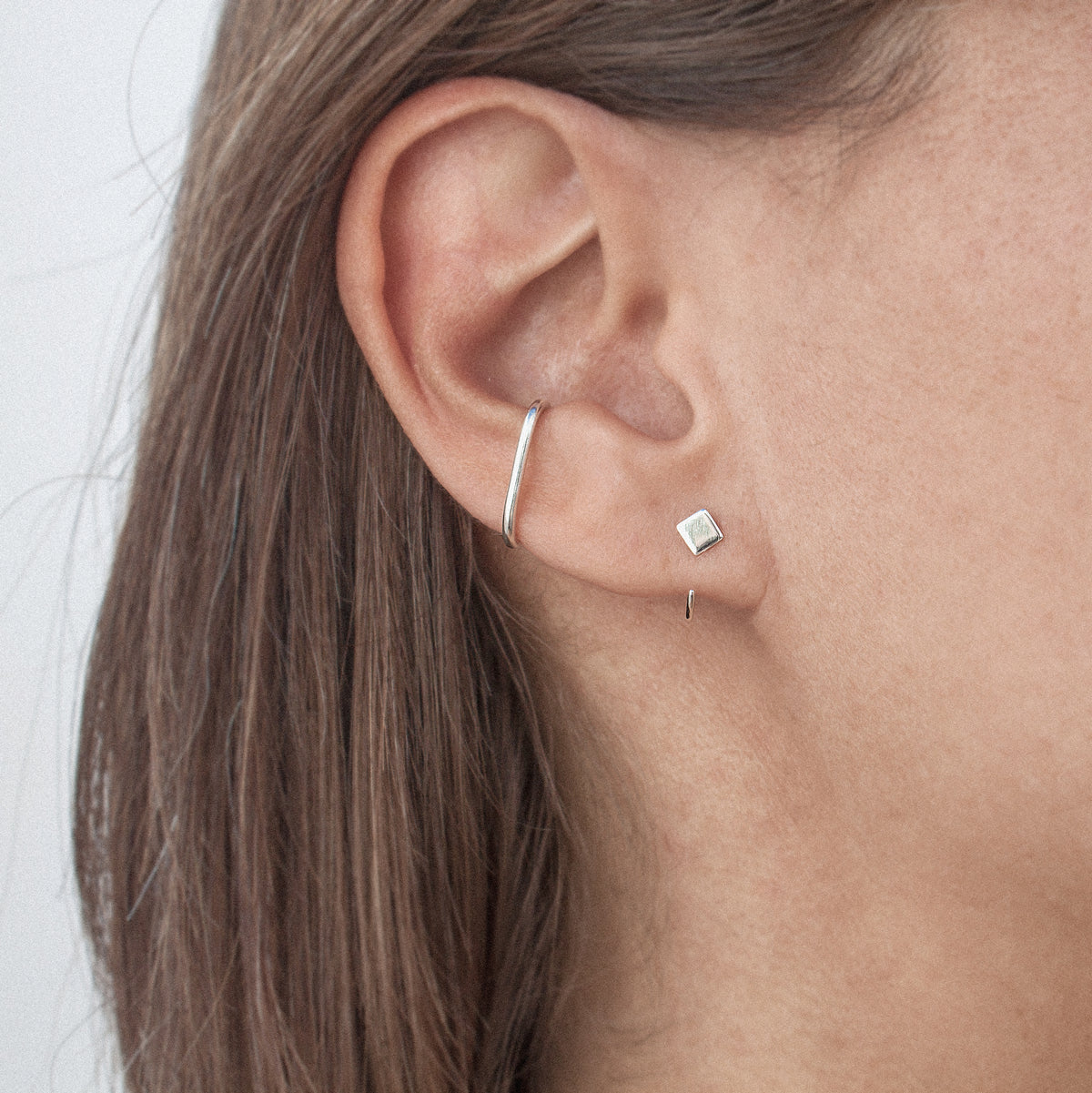 LINE EAR CUFF