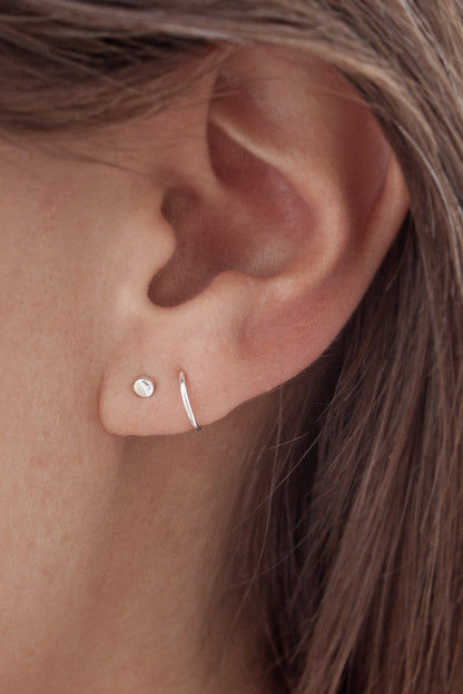 POINT SPIRAL EARRING