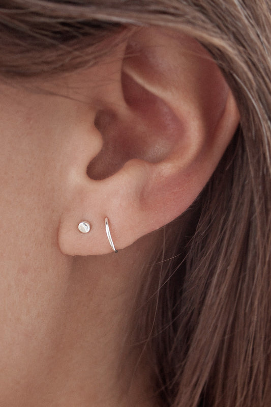 POINT SPIRAL EARRING