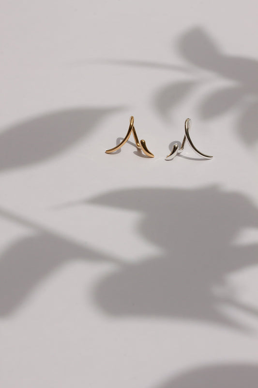 BRISA LOOP EARRING