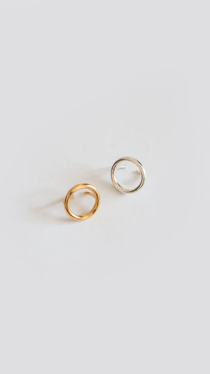 CIRCLE EAR CUFF
