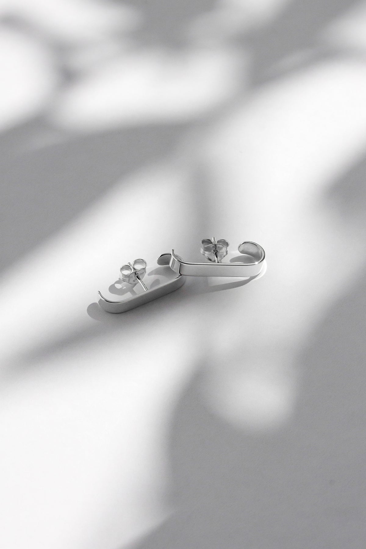 RECTANGULAR LOBE CUFF
