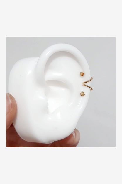 POINT SPIRAL EARRING