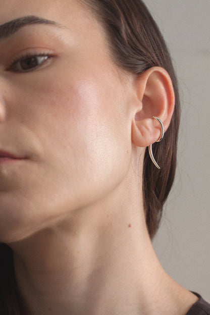 PENDULUM EAR CUFF
