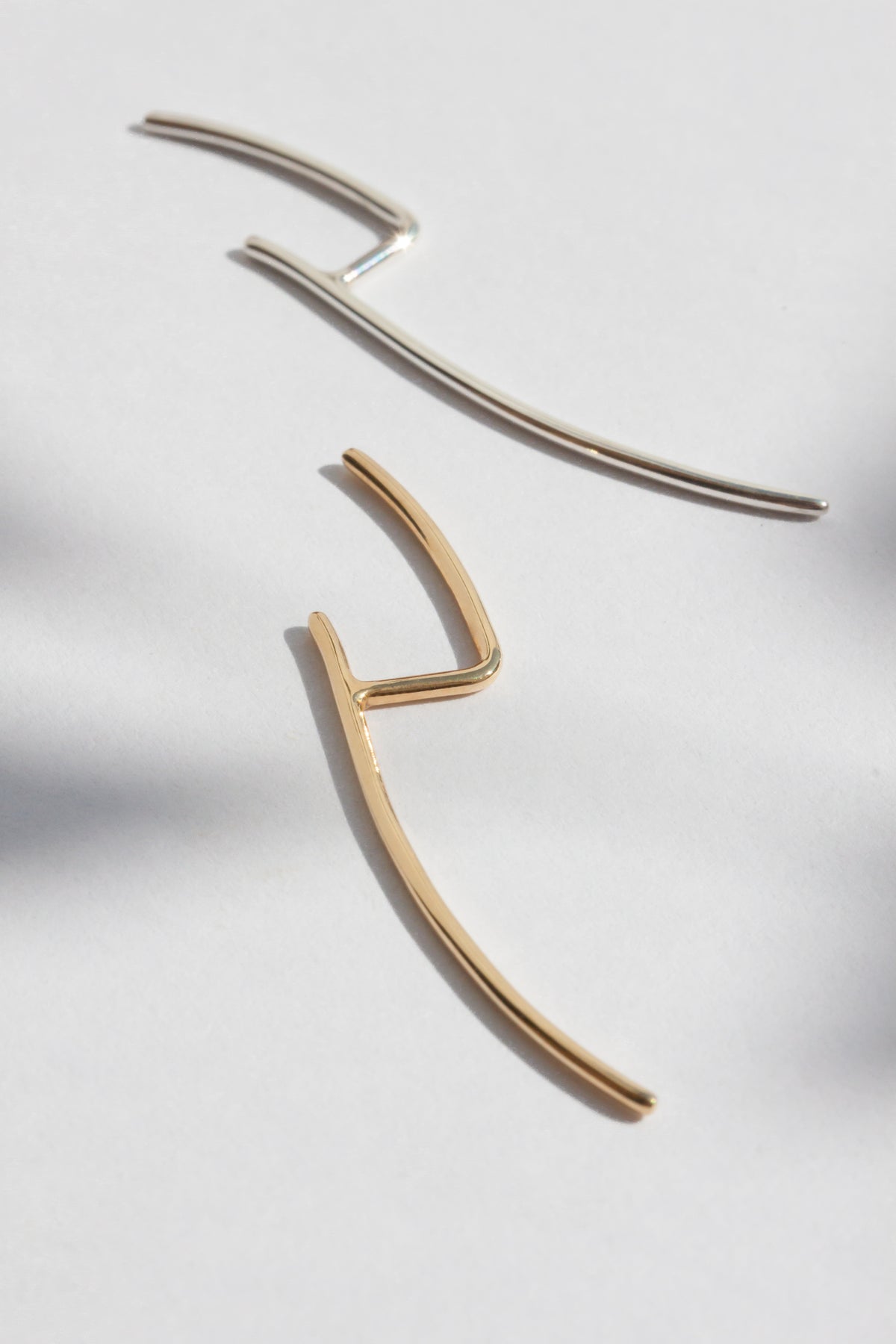 SLEEK EARRING