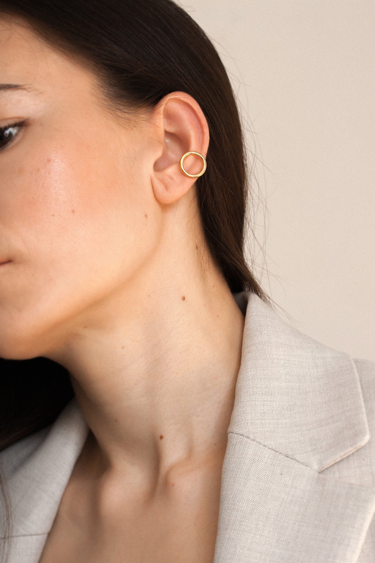 CIRCLE EAR CUFF