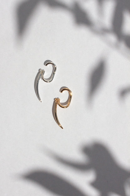 PENDULUM EAR CUFF