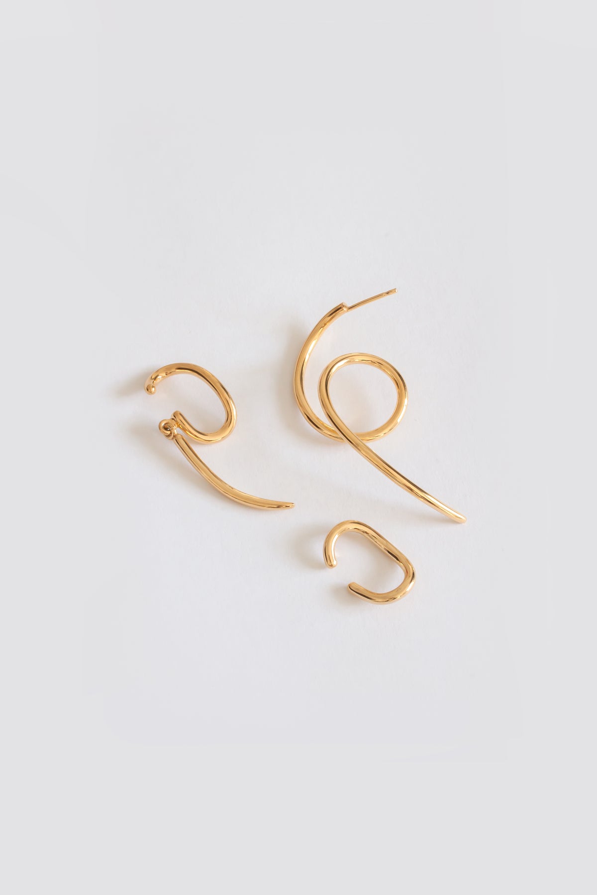 CURVE EAR CUFF
