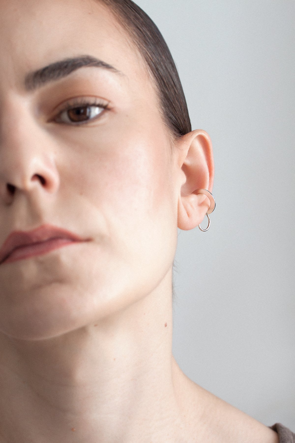 DISC LOOP EAR CUFF