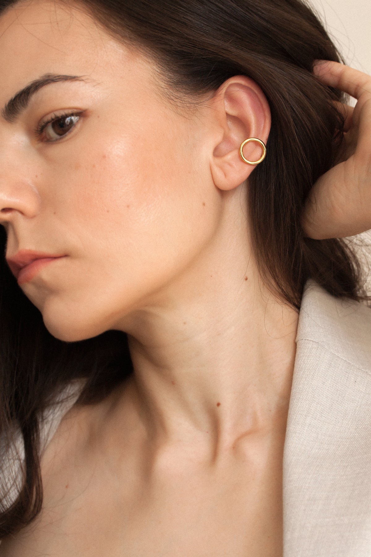 CIRCLE EAR CUFF